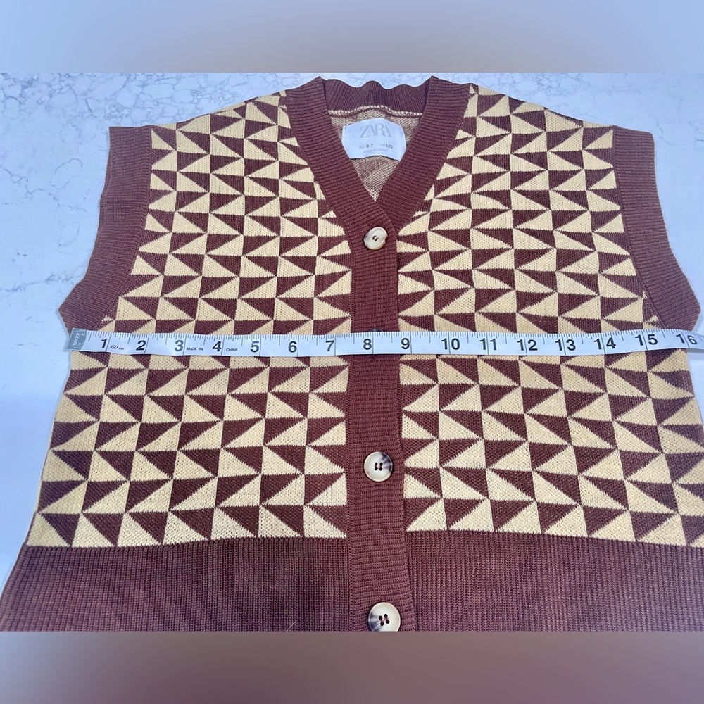 Zara Girl’s Knit Button-up Sweater Vest Geometric Print Brown/Tan SZ 6-7 - Picture 3 of 7